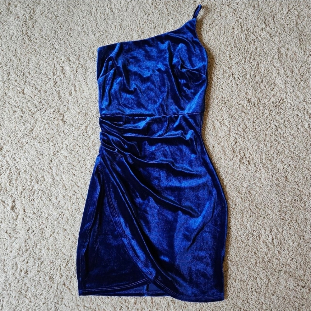 NWT Blue Velvet One-Shoulder Cocktail Dress